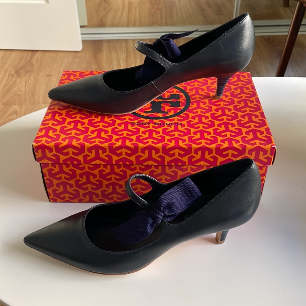 NEW Tory Burch Navy Beverly Low heel pump 9.5